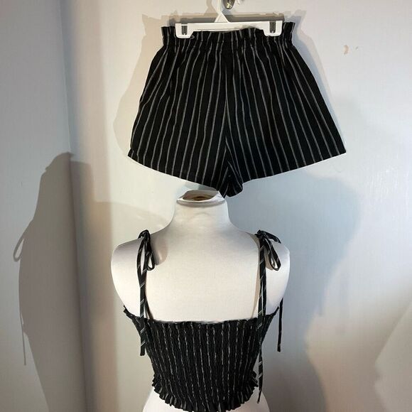 Two Piece Summer Outfit! Smocked Tank and Shorts. Black. Small - Picture 3 of 15